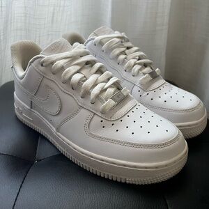 Nike White Air Force 1 Sneakers